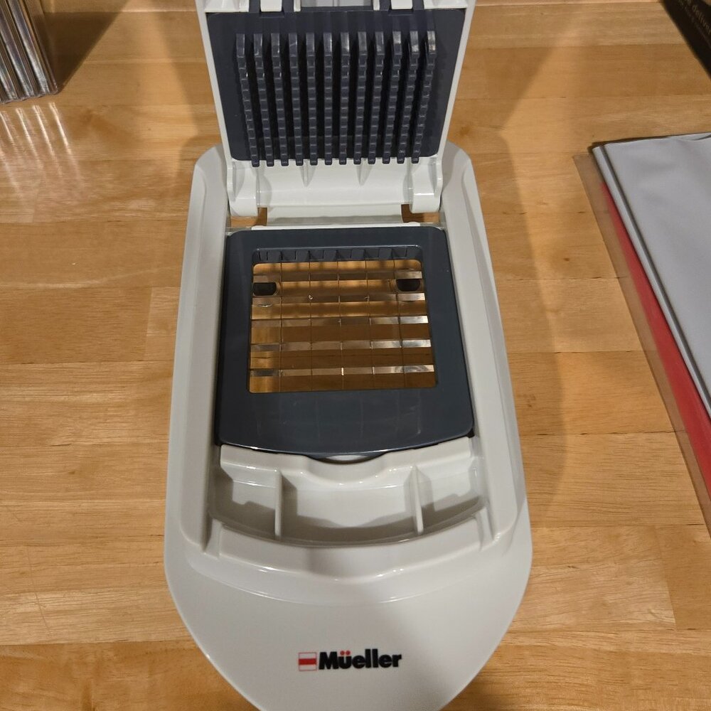Mueller Veggie slicer/mandolin & potato chopper